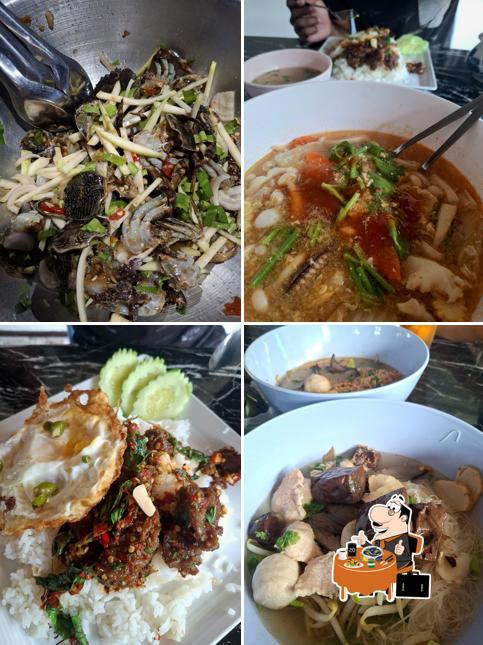 ครัวริมคลอง Rim Khlong Restaurant