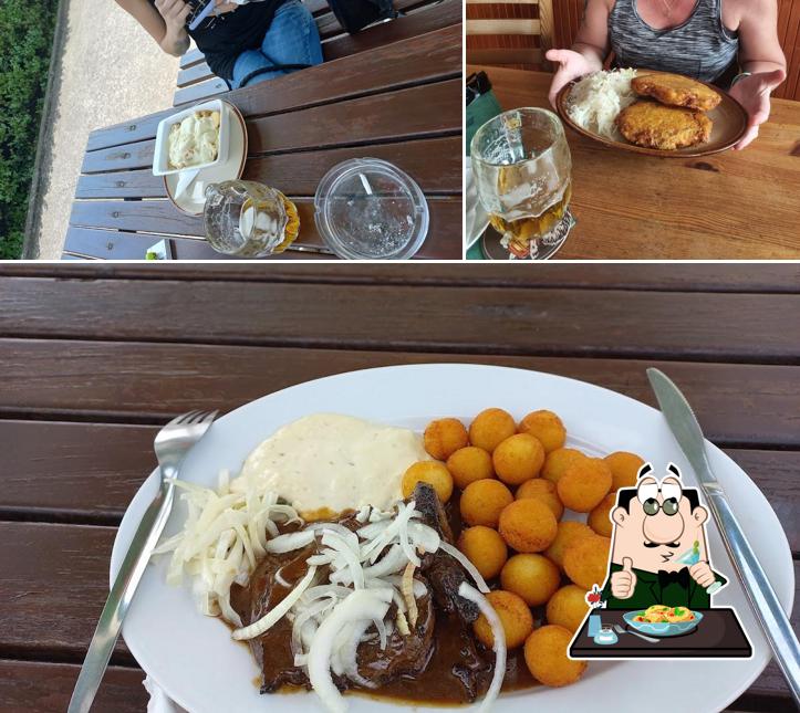 HOSTINEC POD ŘÍPEM