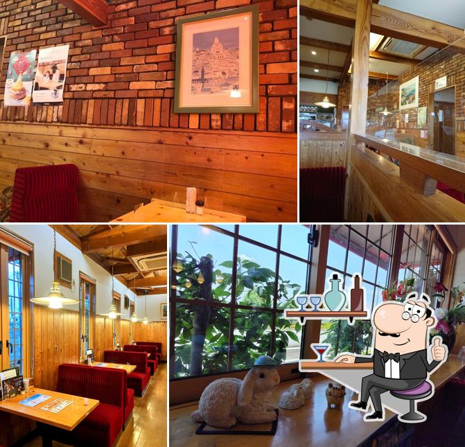Komeda's Coffee