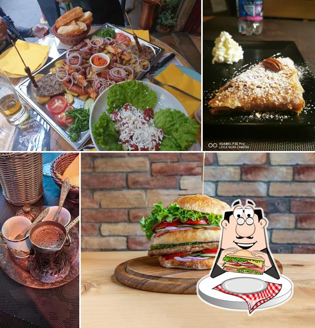 Клубные сэндвичи в "Rustiko"