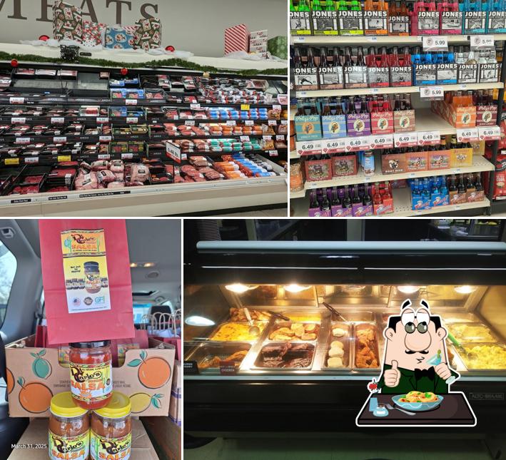 Hy-Vee Grocery Store