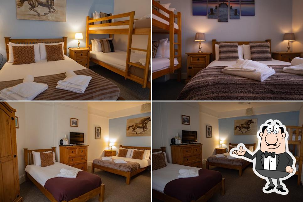 Stonehenge Inn & Shepherds Huts