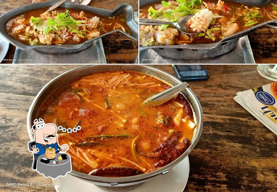 ร้านอาหารเฟื่องฟ้า