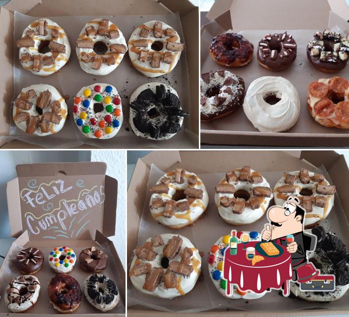 MUNCHIN DONUTS