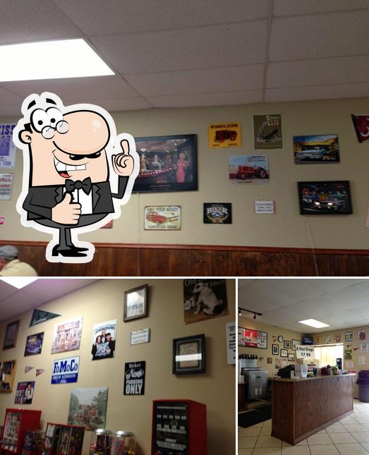 BJ's Snackbar