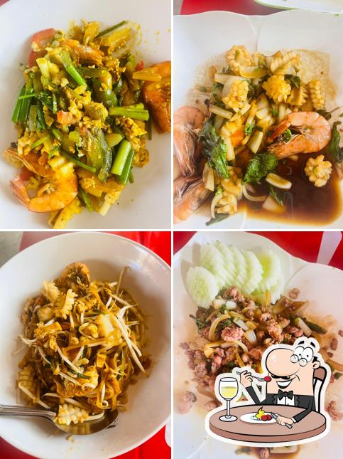ครัวทิพย์ผัดไทกุ้งสด