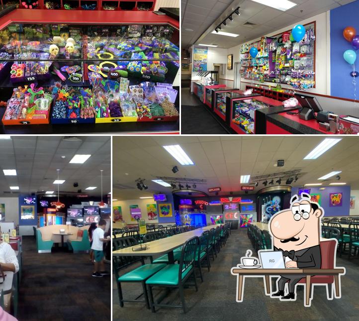 Chuck E. Cheese