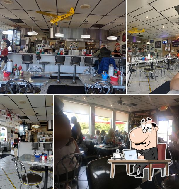Buddy's Diner