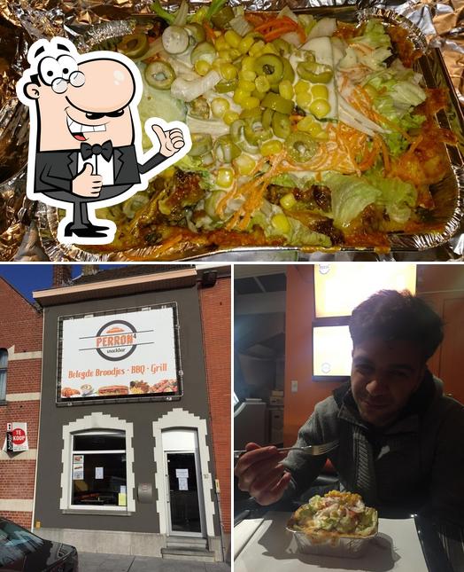 Perron 4 Snackbar
