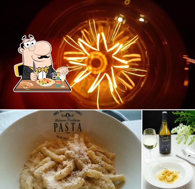 Взгляните на этот снимок, где видны еда и алкоголь в Р14