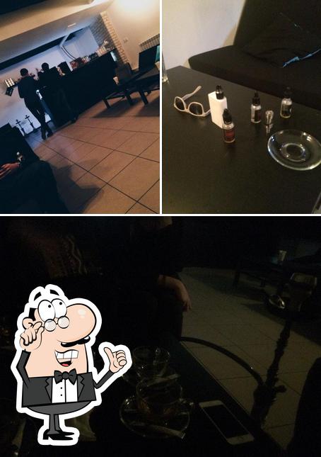 Lounge Bar 4:20