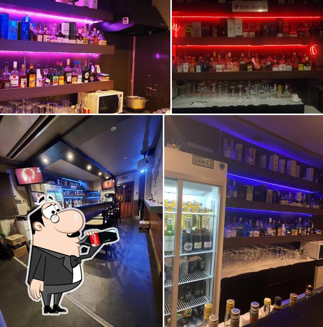 West Coast International Bar & Restaurant