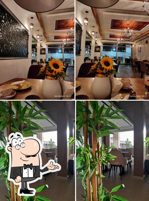 Java. U cafe and restaurant
