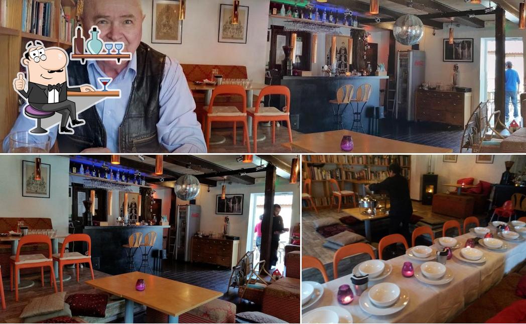 Revolution Cafe