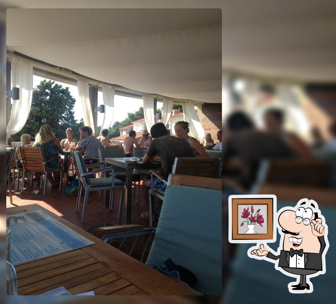 Pool Bar & Restaurant Oliva