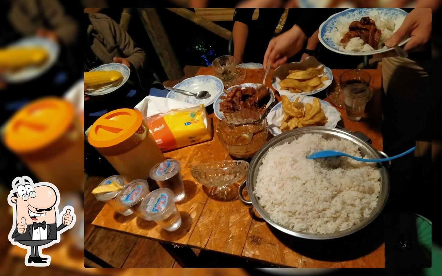 TAMBER SIOW Cafe