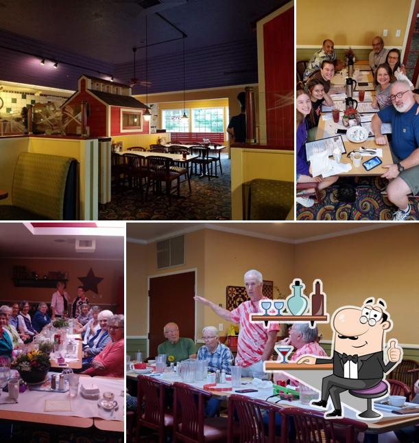 Roosters Country Kitchen
