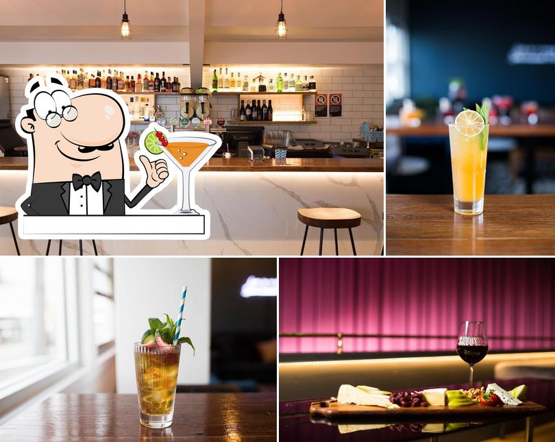 The Savoy Bar and Music
