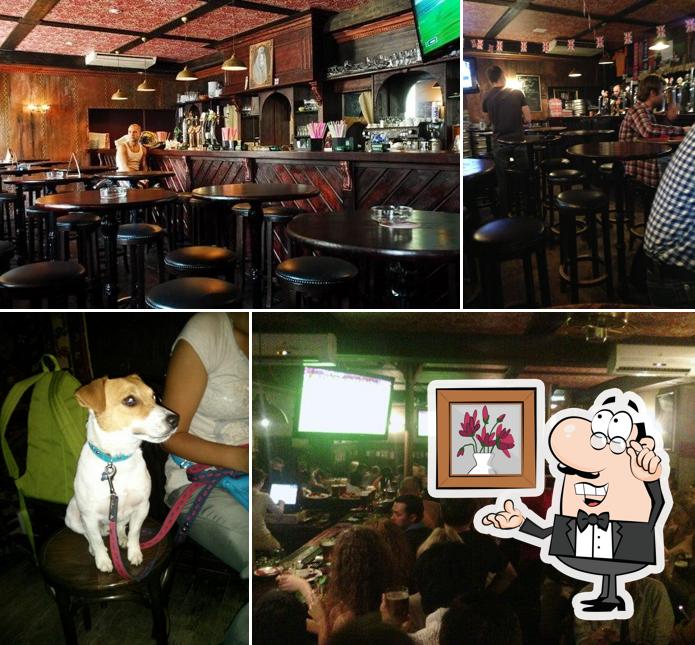 Посмотрите на внутренний интерьер "Джона Донна"