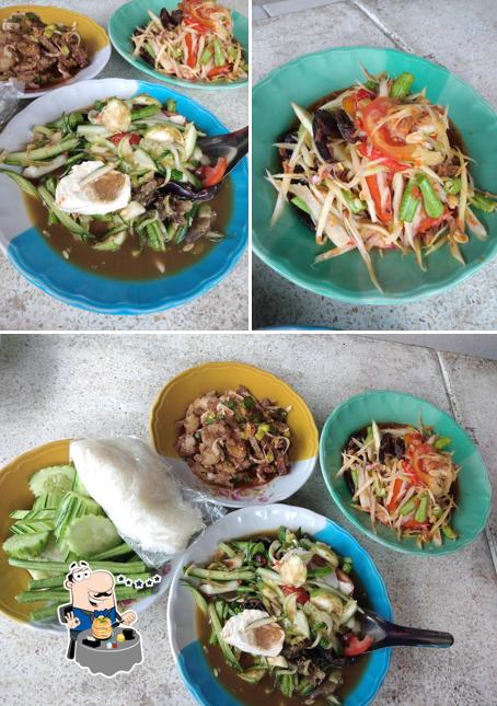 ร้านส้มตำน้องจอยบ้านคีรีรอบ