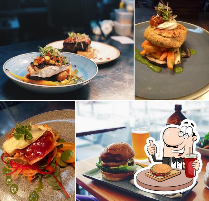 Quarterdeck Kitchen + Bar
