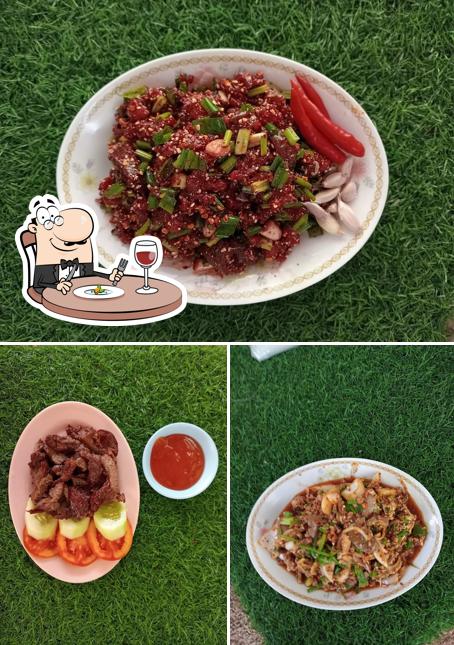 ก๋วยเตี๋ยวไก่ตุ๋นป้าเนียน