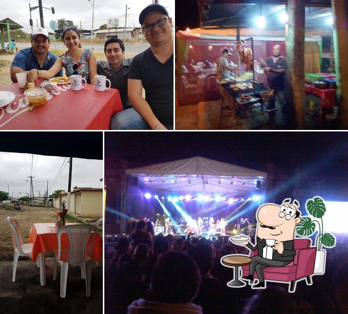 Agachaditos En La Via Chone