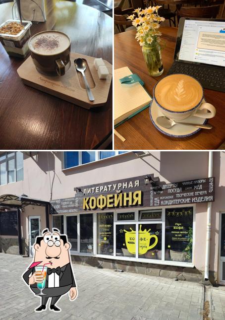 Это снимок, где изображены напитки и внешнее оформление в Литературная кофейня От А ДО Я