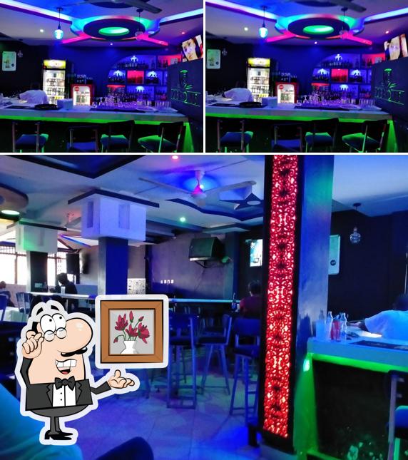 Valley crest lounge