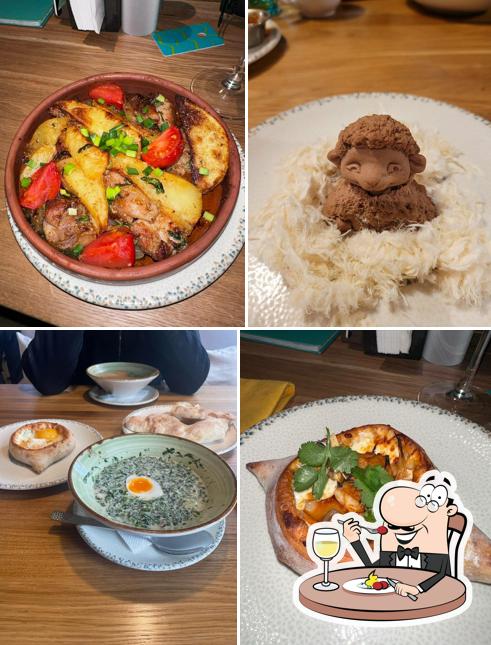 Еда в "Хванч"