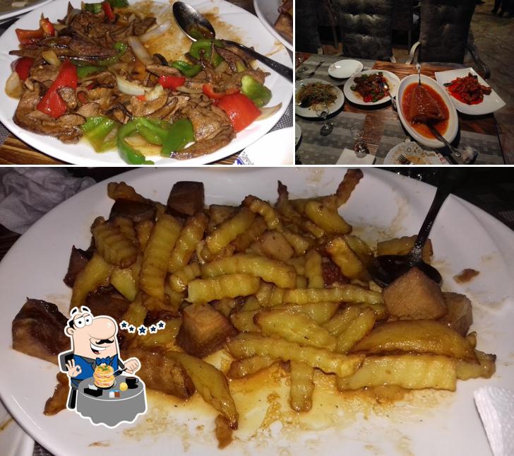 Еда в "Кафе Синьюй"