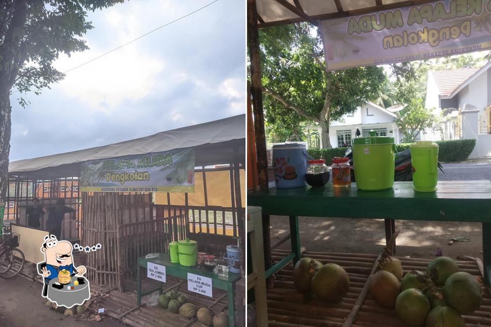 Es kelapa muda pengkolan kebadongan