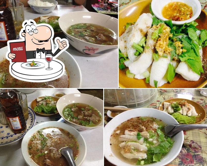 ข้าวต้มหน้าวิค ตลาดโพธาราม