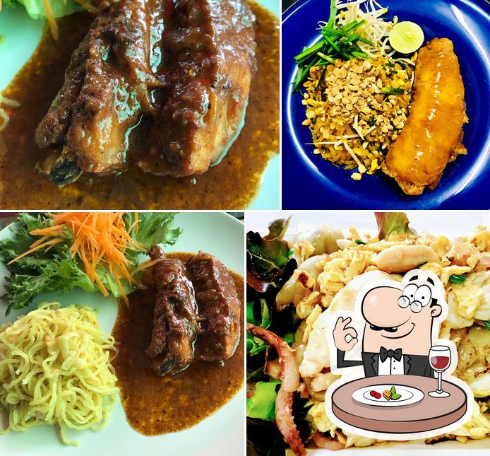 ร้านโจ๊กกระดูกอ่อน หน้าค่ายป.พัน7