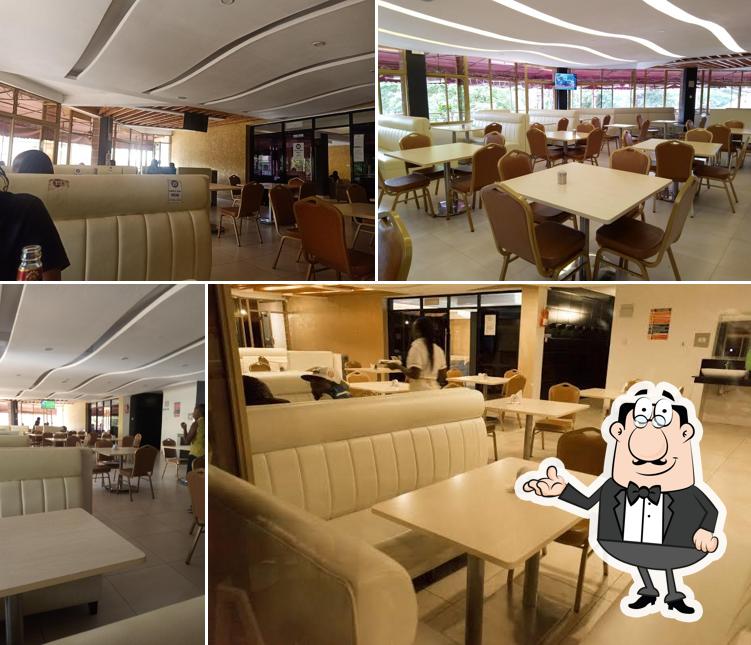 19 Degrees Bistro and Lounge