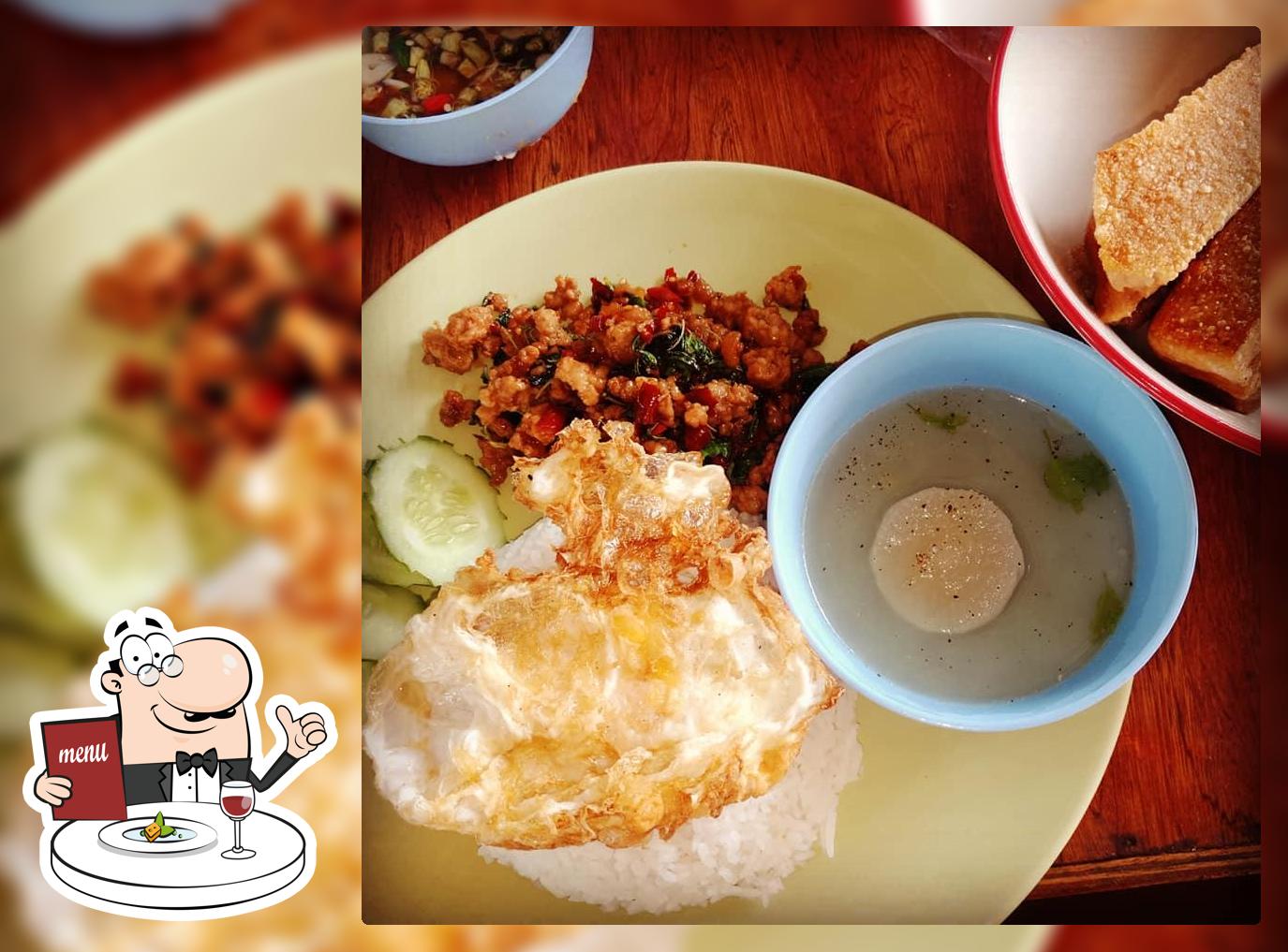 Runchaya Cafe ล้านก๋วยเตี๋ยวไก่ตุ๋นมาล่ะ & อาหารตามสั่ง กาแฟสด