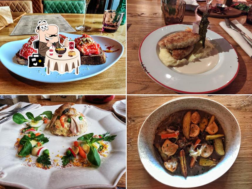 Еда в "Ресторане Матрёшка"