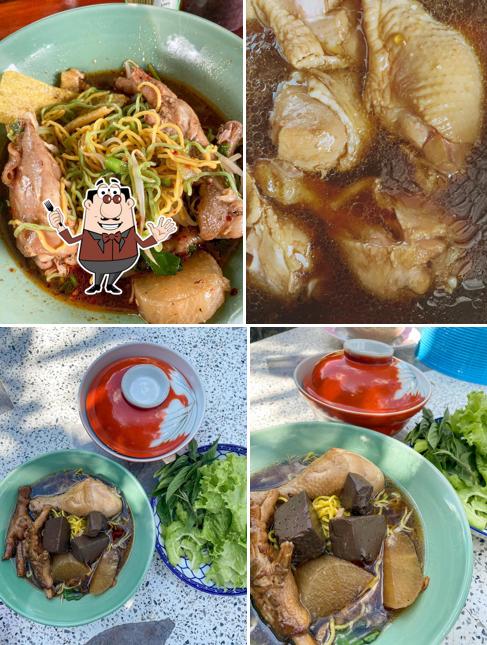 ก๋วยเตี๋ยวไก่มะระแม่แอ๋ว ก่อนถึงโรงพยาบาลนางรอง