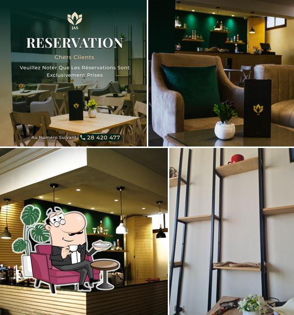 Jas green lounge