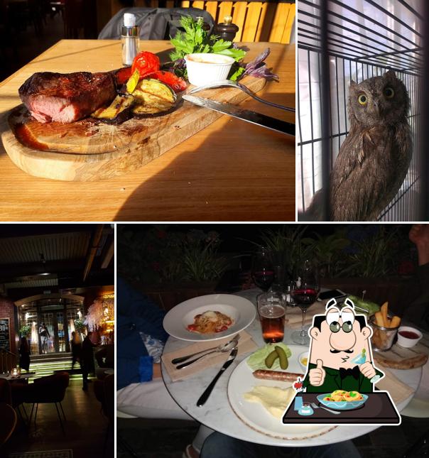 Еда в "Кафе Дружба"