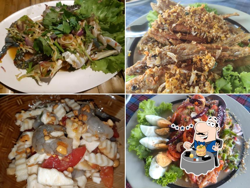 ร้านกระท่อมอีสาน นาหม่อม