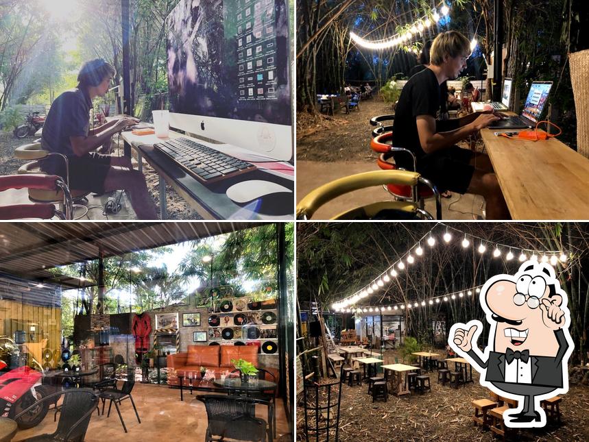 80's Trio Café & Bistro Maha Sarakham