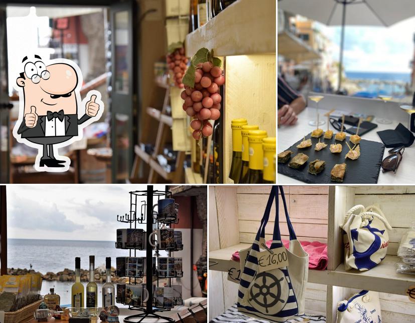Enoteca I Trogi Wine Shop Riomaggiore