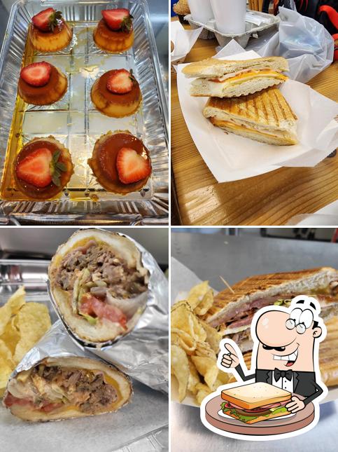 Los Caribeños Café