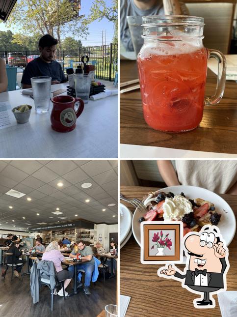 Another Broken Egg Cafe