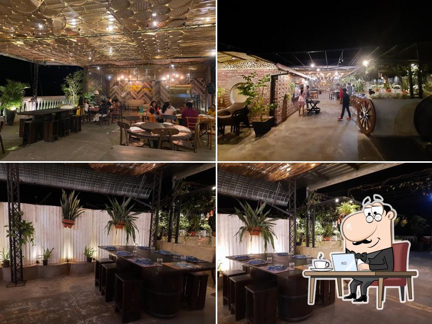 Skydine Rooftop Lounge