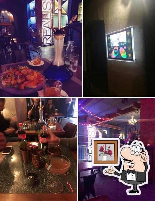 Realist RestoBar