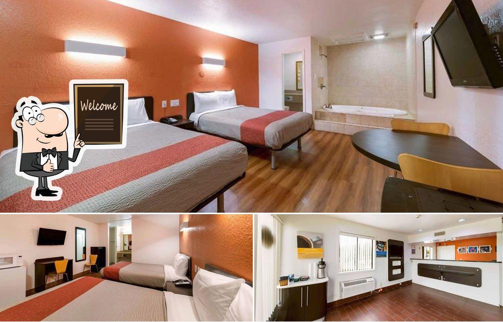 Motel 6 Red Oak