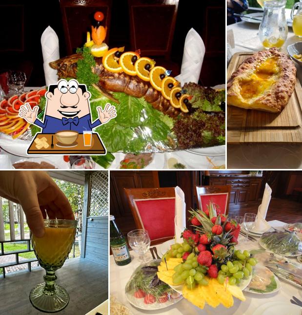 Еда в "ресторане Авшар-Клаб"