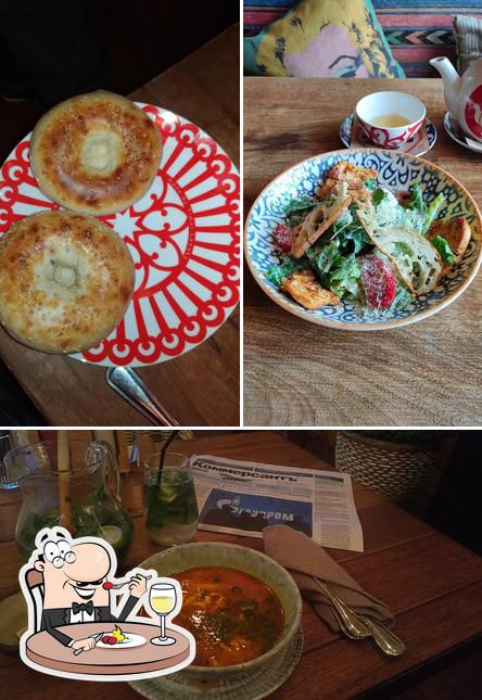 Блюда в "Чайхоне №1 на Городецкой"